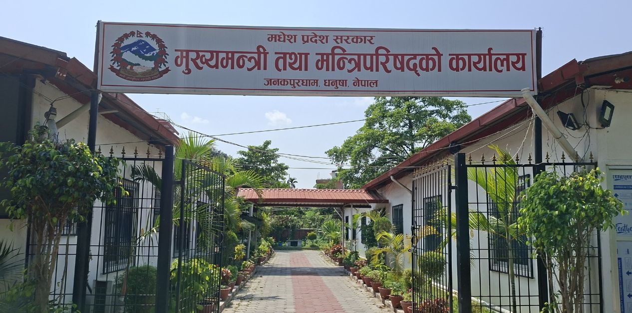 मधेश प्रदेश : अर्थमन्त्रीमा फुक्यो गाँठो, सँख्यामा किचलो कायम